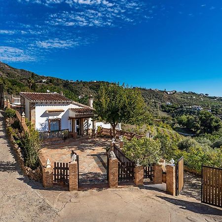 Amazing Home In Frigiliana With Kitchen Екстериор снимка