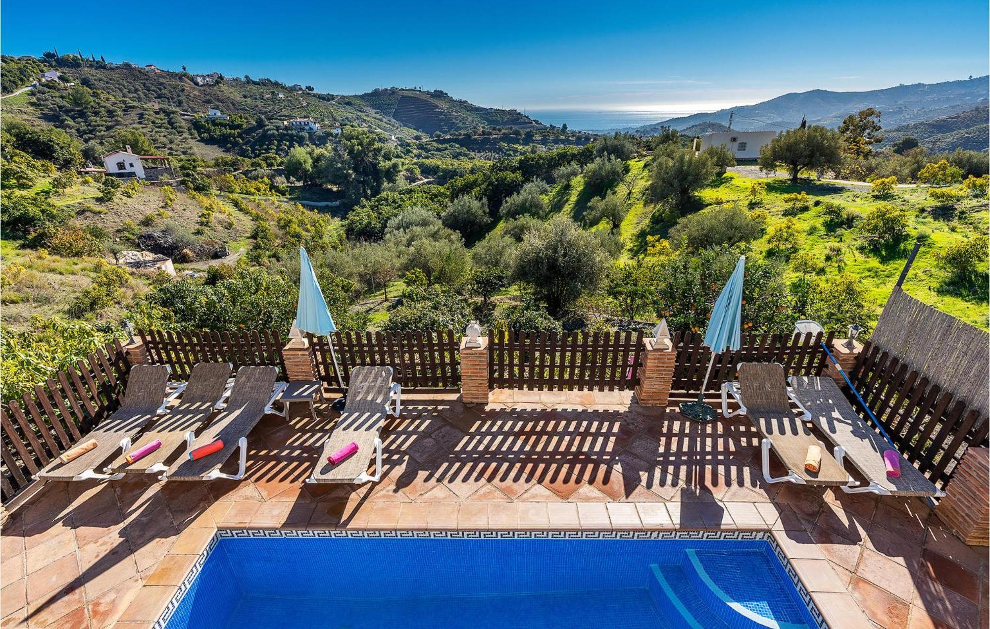 Amazing Home In Frigiliana With Kitchen Екстериор снимка